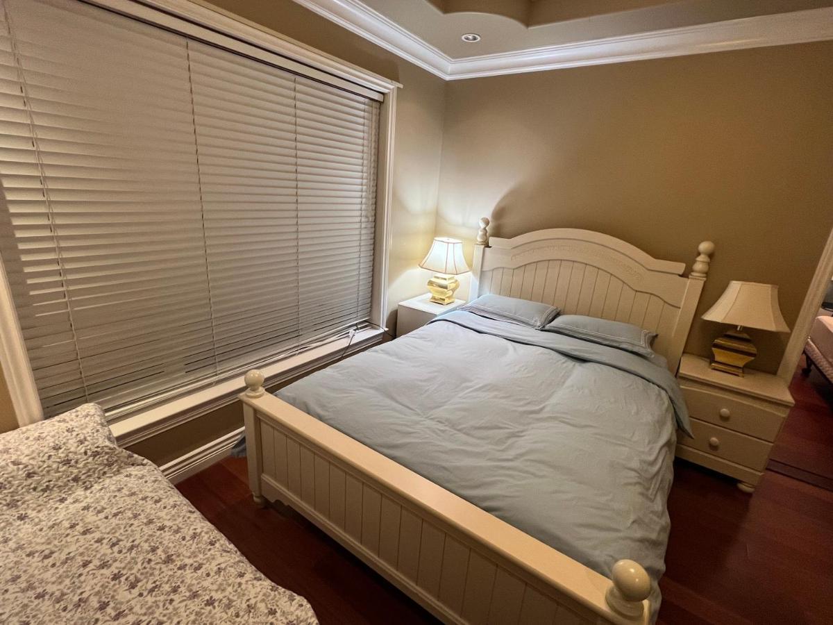 Lucky Suite, Two-Bedroom Suite With Independent Entrance In Richmond Close To Yvr 外观 照片