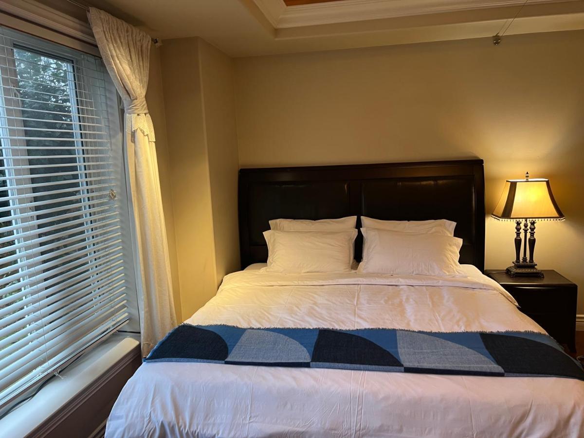 Lucky Suite, Two-Bedroom Suite With Independent Entrance In Richmond Close To Yvr 外观 照片